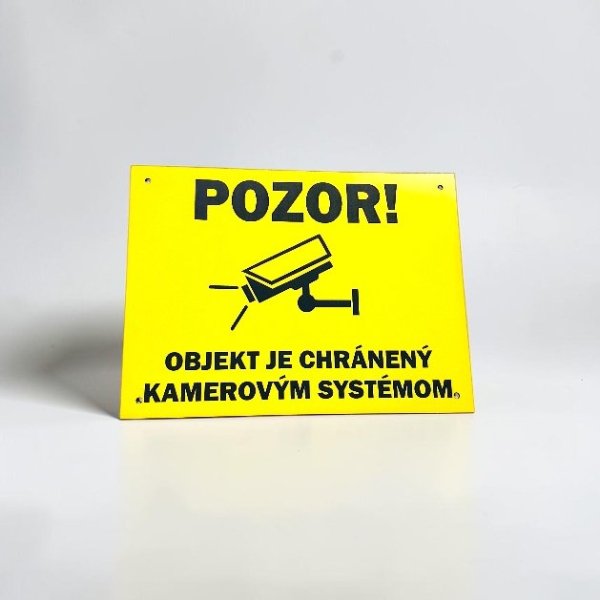 Táblák ajtóra, kapura, oszlopokra