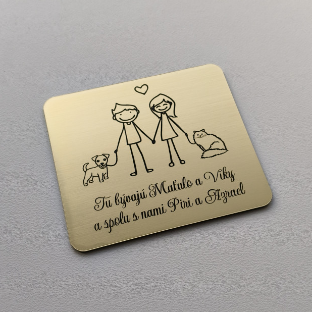 Ajtó névtábla pár macskával és kutyával