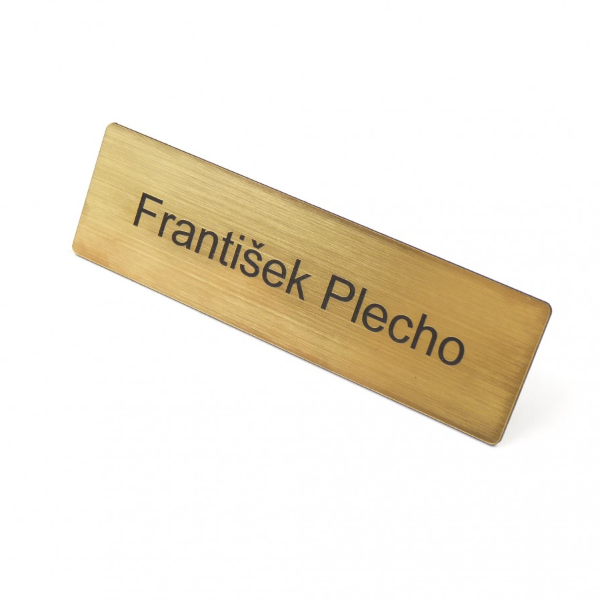 Mágneses névtábla ruhára