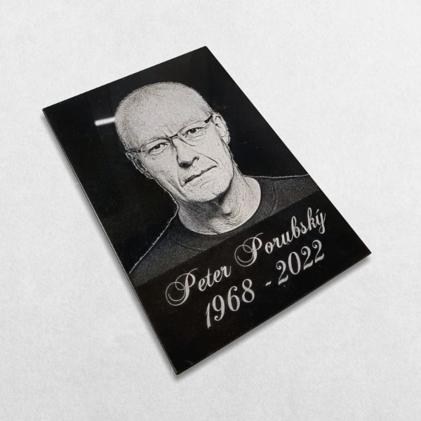 Síremlék tábla fényképpel V3