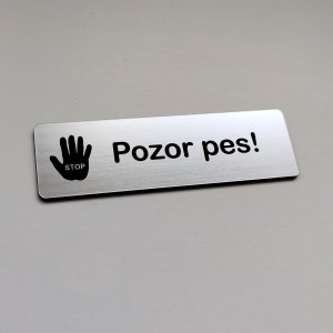 Harapós kutya tábla