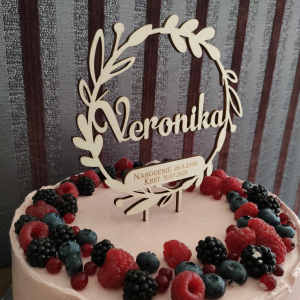 Tortabeszúró névvel – keresztelői cake topper dátummal