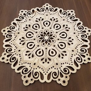 Nagy kivágott mandala