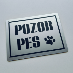 Vigyázz a kutya tábla