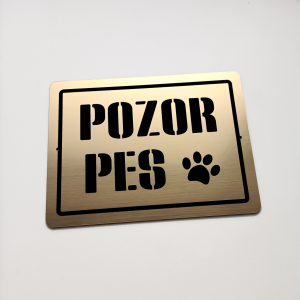 Vigyázz a kutya tábla