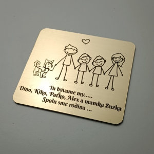 Ajtó névtábla szülők és ikerfiúk kutyával